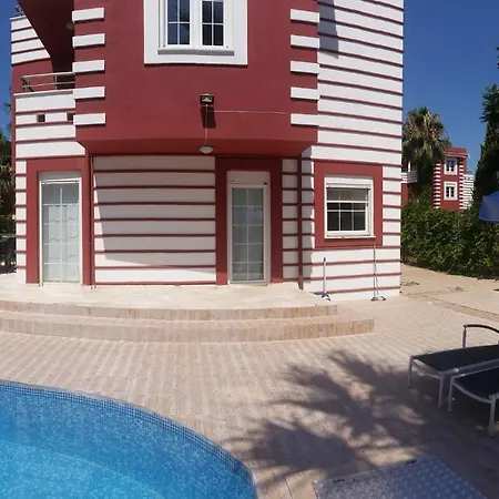 דירה Private With Private Pool באלאק